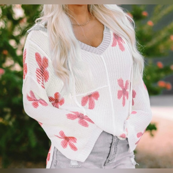 Floral Knit Hooded Sweater - White and Pink - Picture 4 of 16